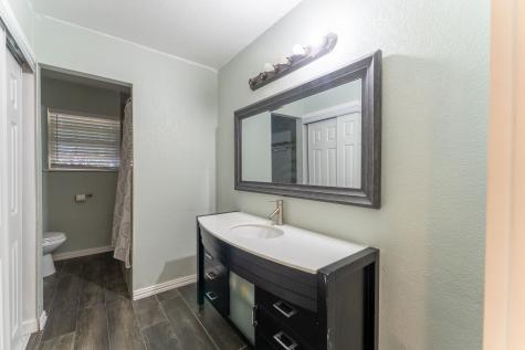 5720 Whitman Avenue Fort Worth TX 76133