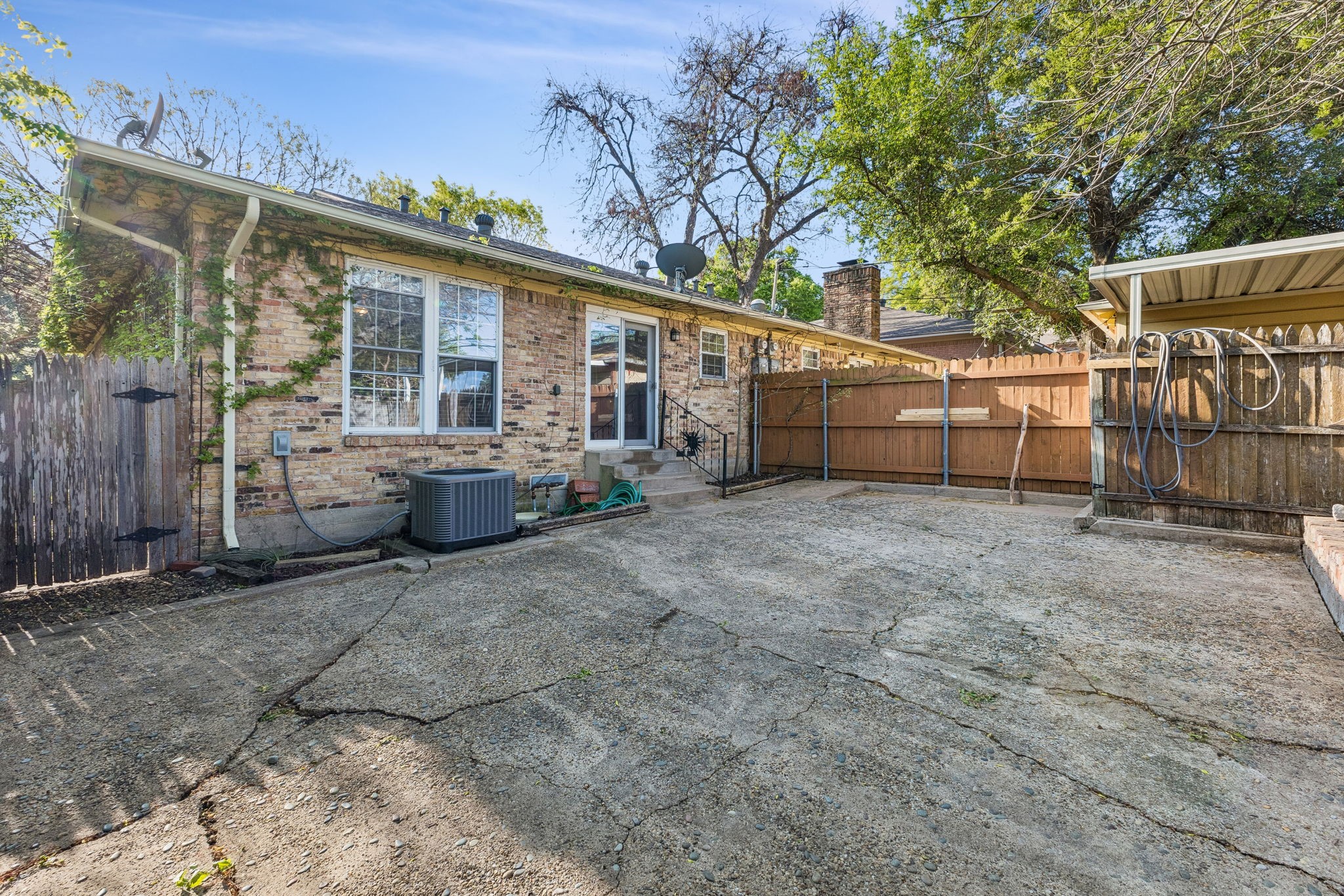 7021 Kingsbury Drive Dallas TX 75231