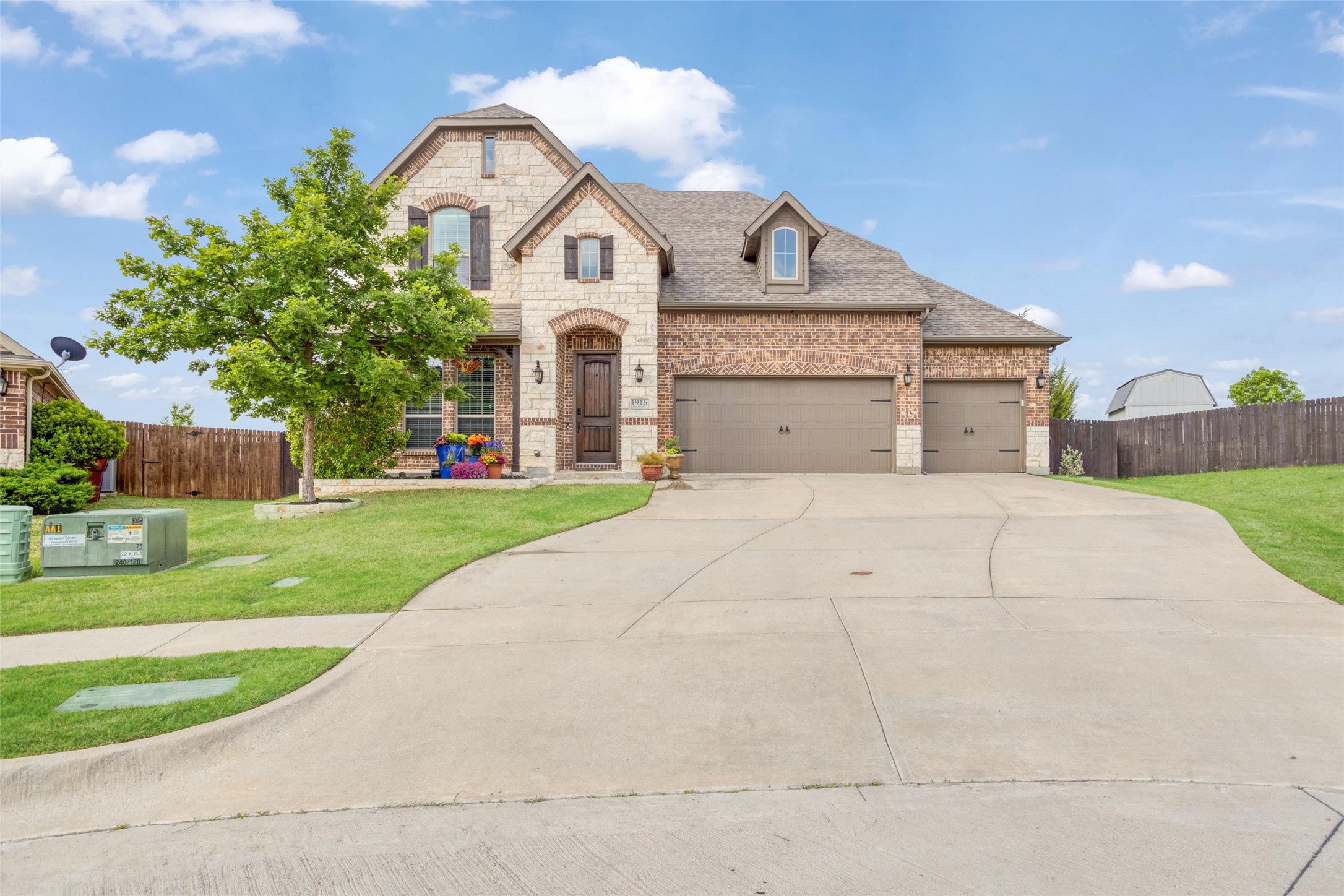 1916 Peggys Cove Van Alstyne TX 75495