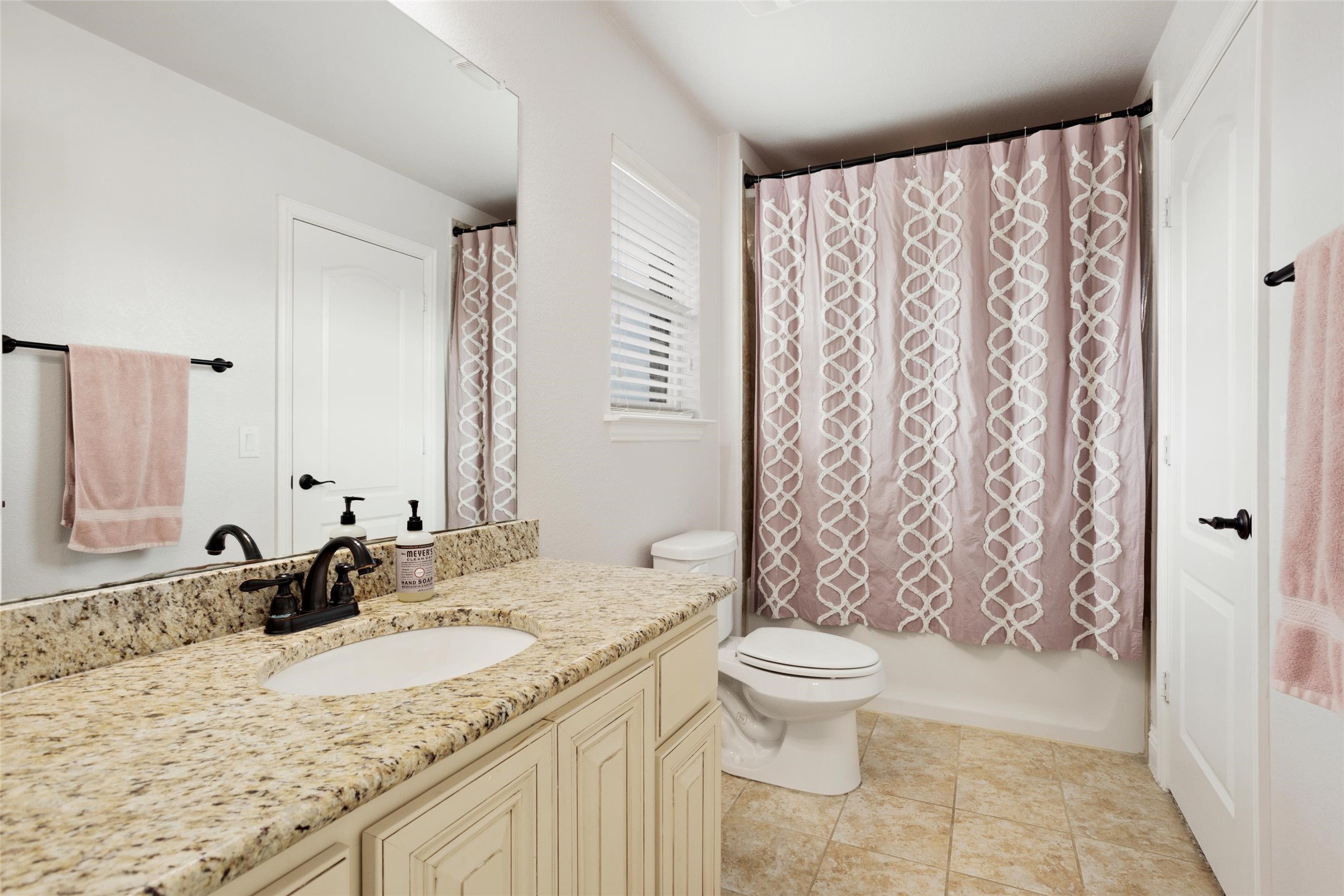 1916 Peggys Cove Van Alstyne TX 75495