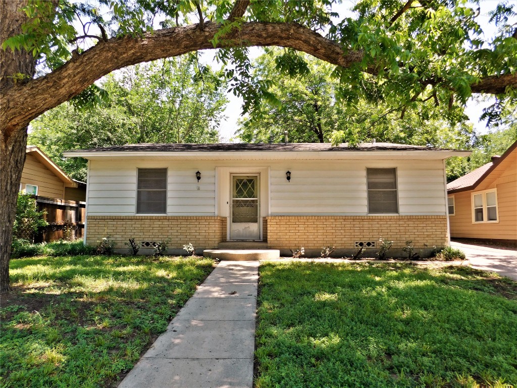 604 N Bradshaw Street Denton TX 76209