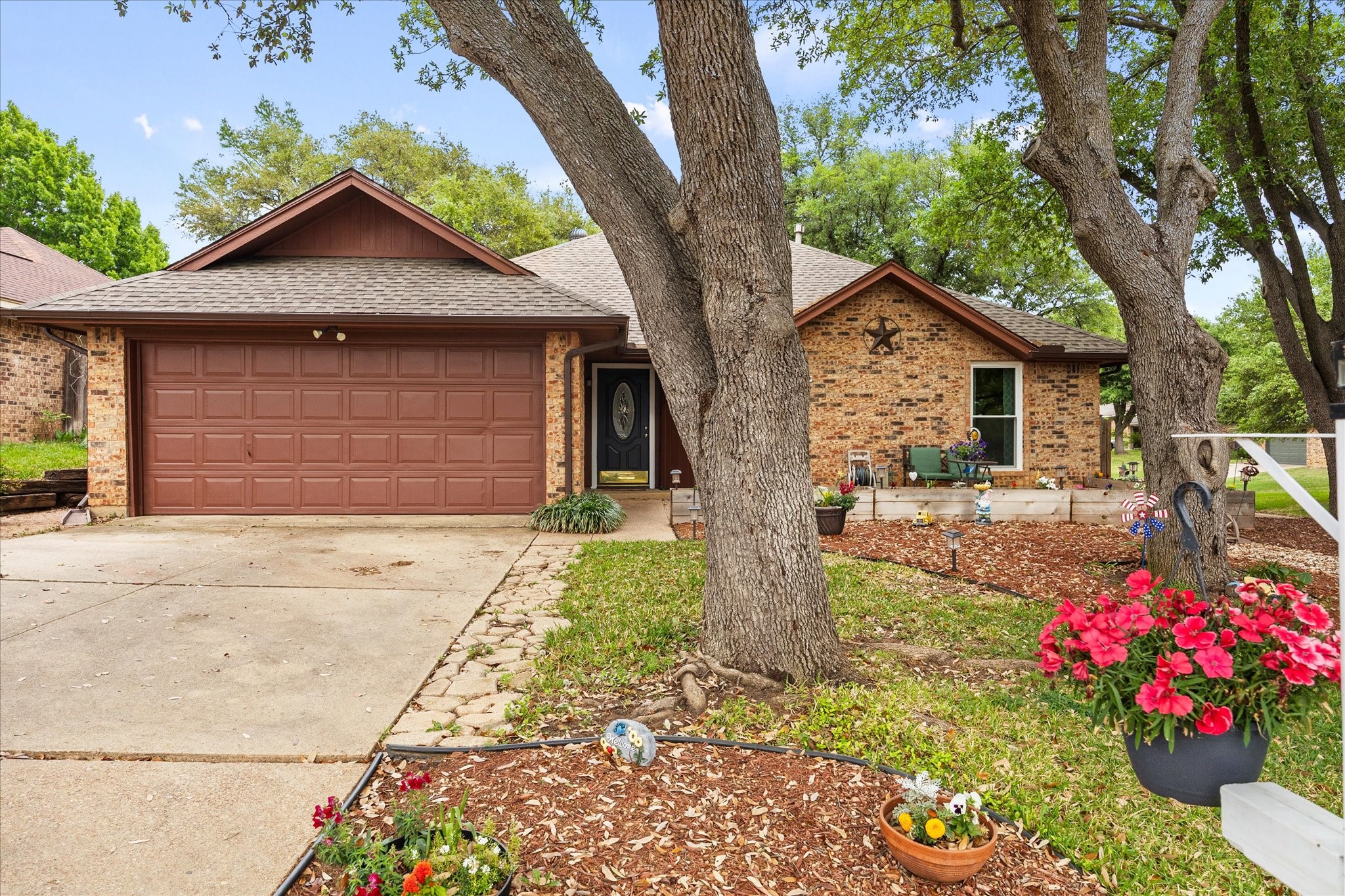 4017 Cherryhill Court Arlington TX 76016