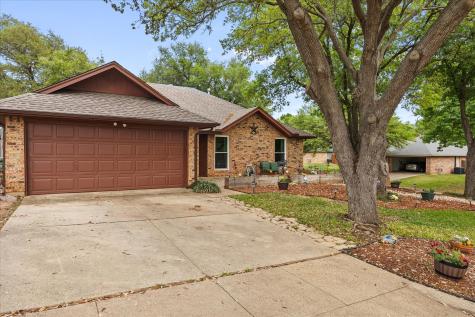 4017 Cherryhill Court Arlington TX 76016