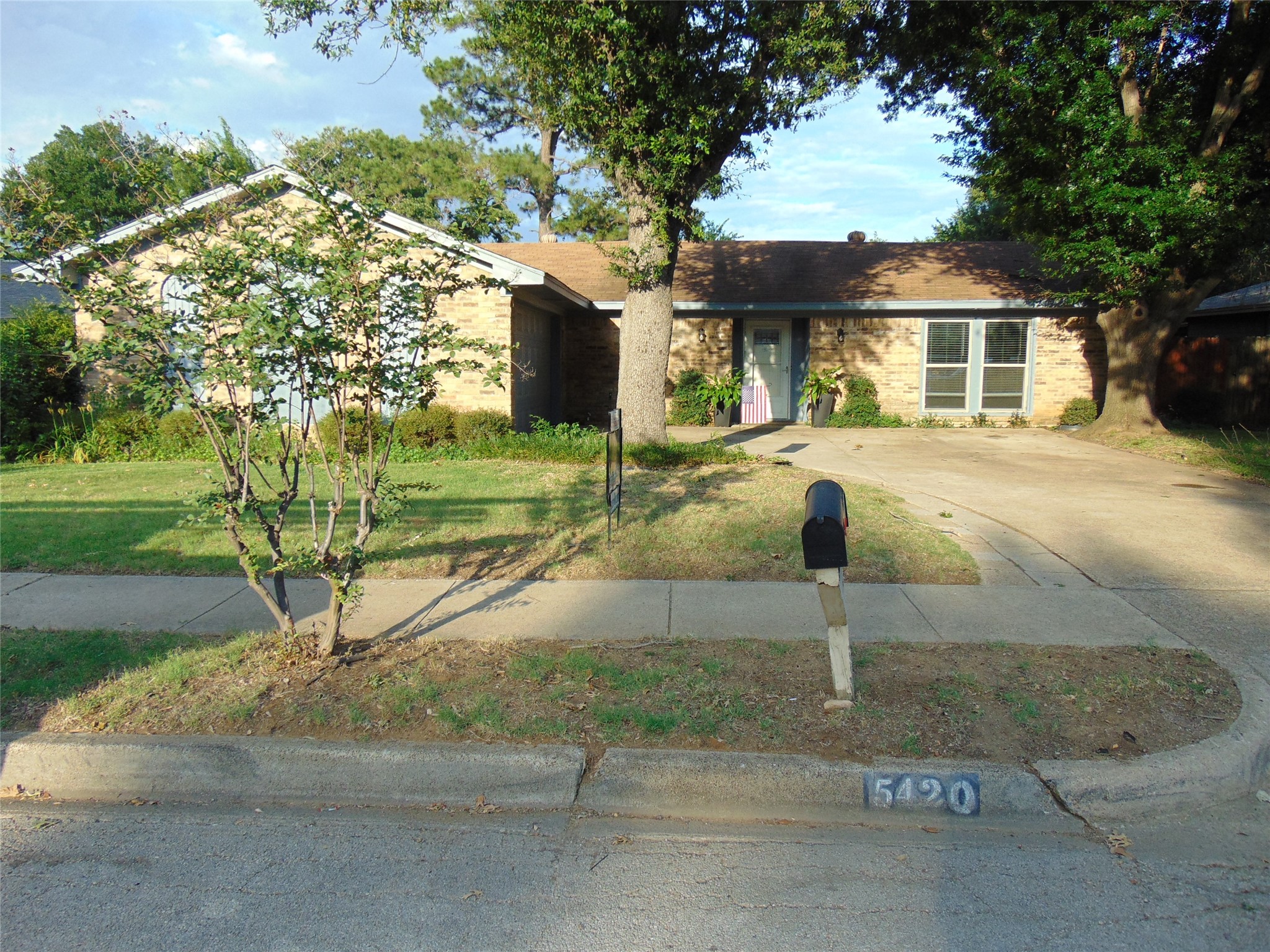 5420 Kings Manor Drive Lake Dallas TX 75065