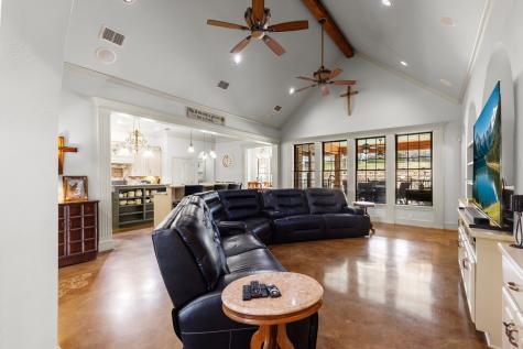 304 County Road 2311 Mineola TX 75773