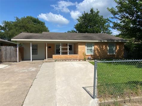 1942 Las Cruces Lane Dallas TX 75217