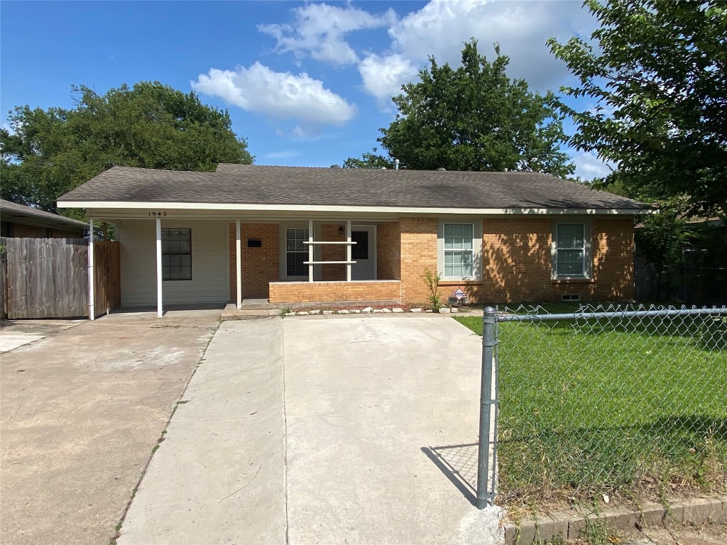 1942 Las Cruces Lane Dallas TX 75217