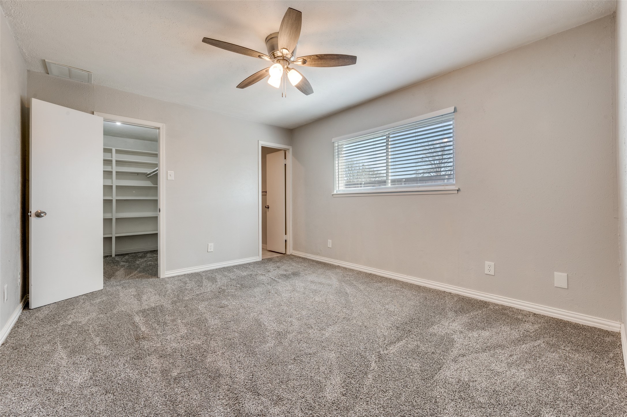 2043 Chatsworth Road Carrollton TX 75007