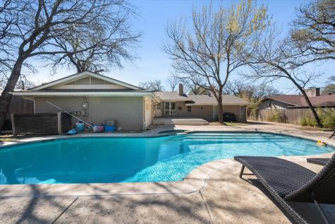 2107 Westwood Drive Arlington TX 76012