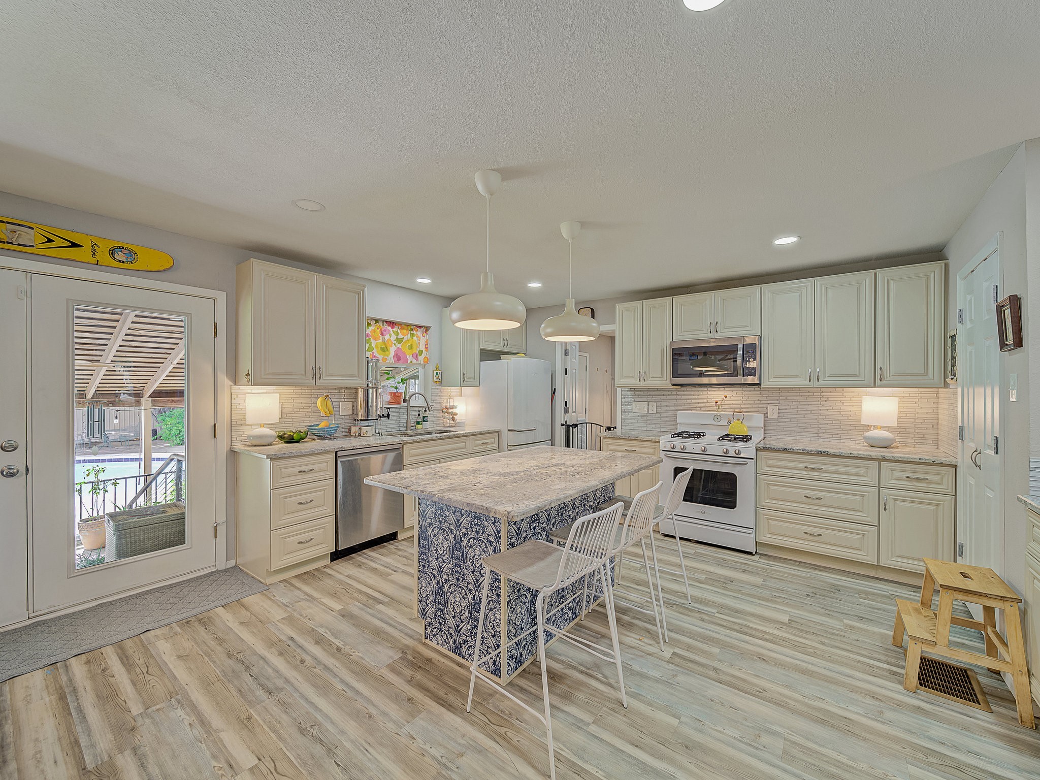 4321 Woodlake Drive Lake Worth TX 76135