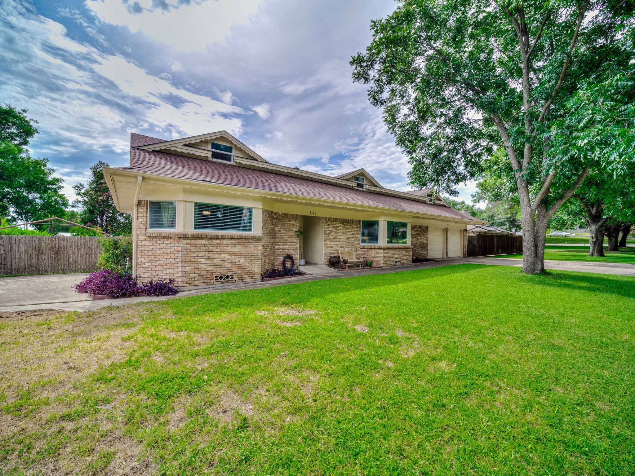4321 Woodlake Drive Lake Worth TX 76135