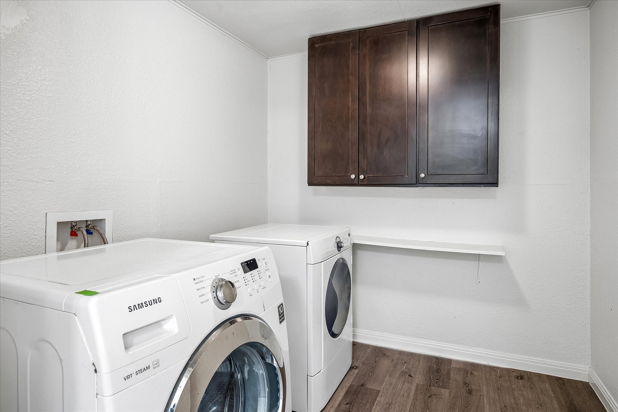 108 Reaves Lane Hurst TX 76053