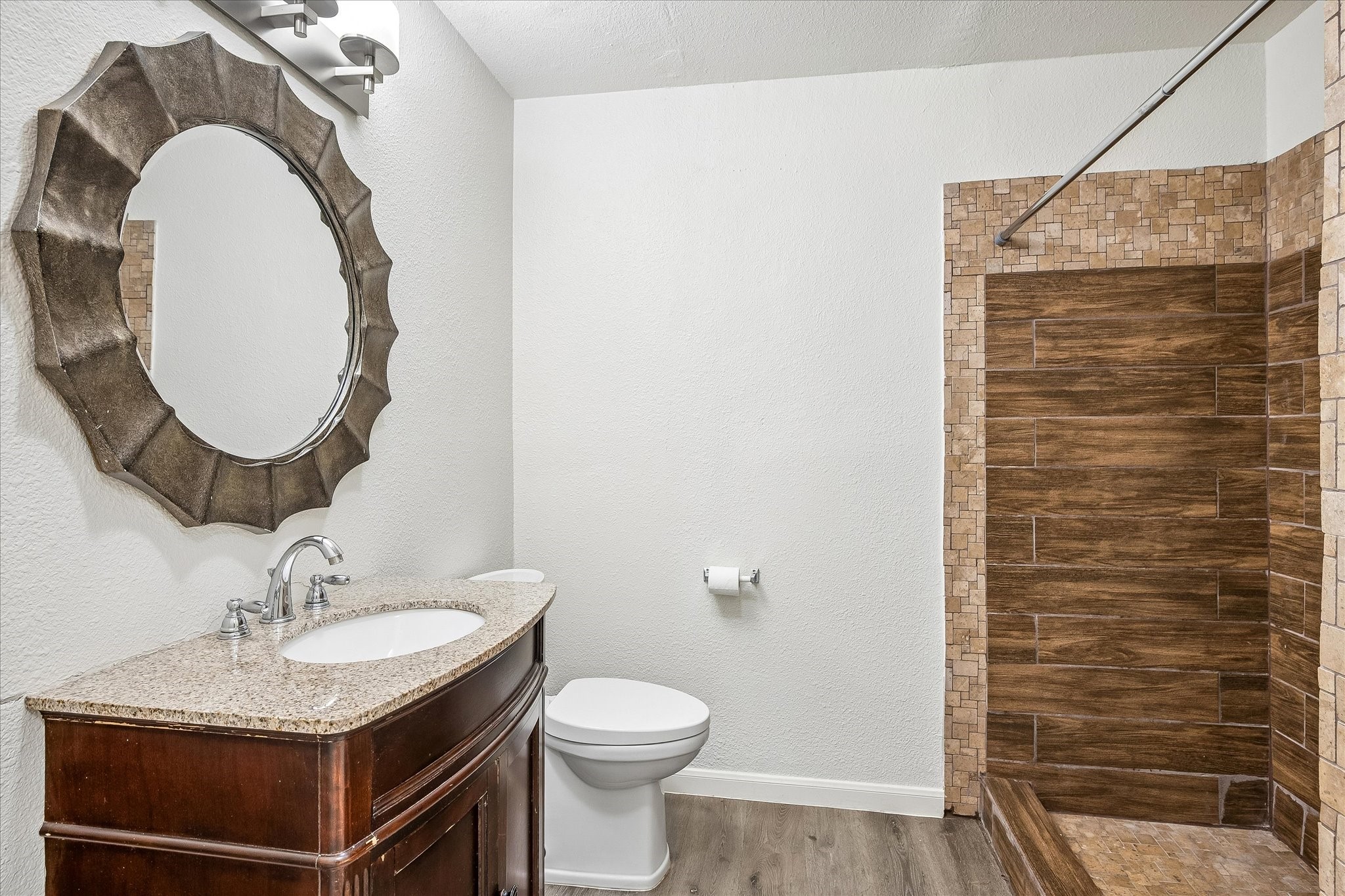 108 Reaves Lane Hurst TX 76053