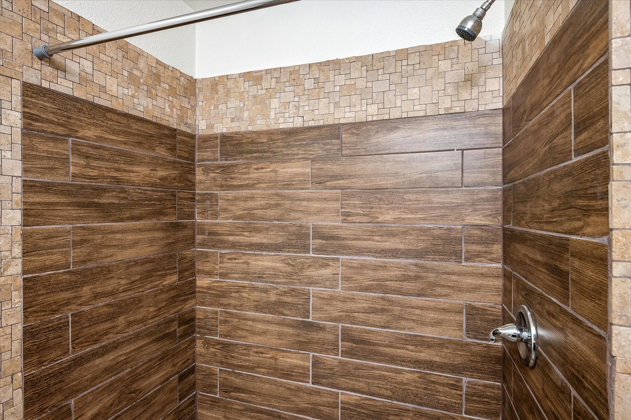 108 Reaves Lane Hurst TX 76053