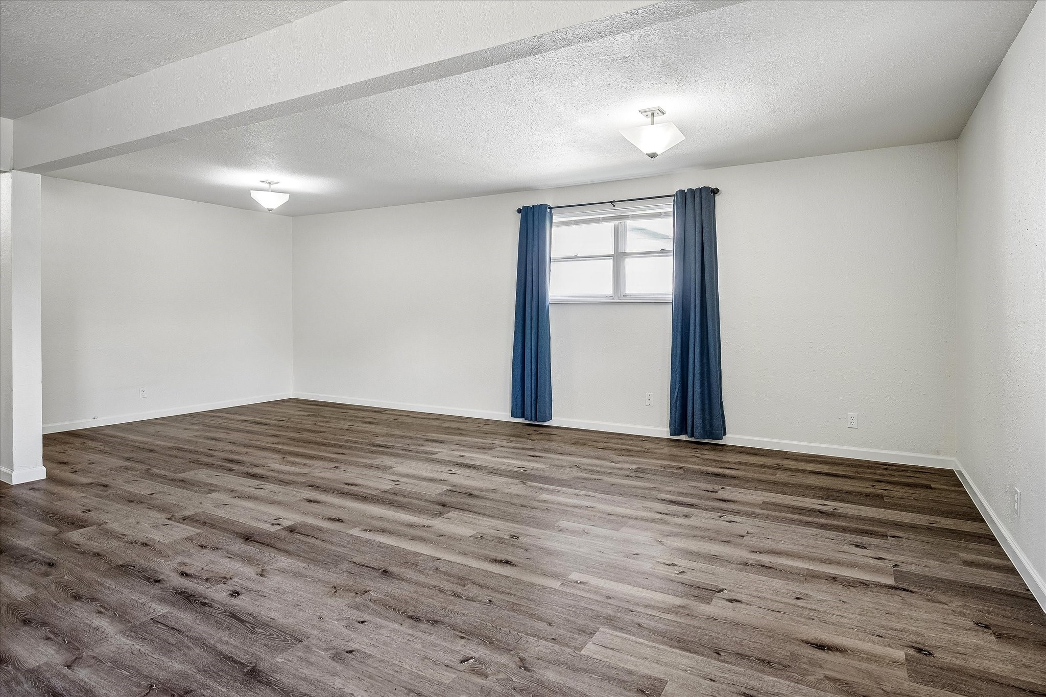 108 Reaves Lane Hurst TX 76053
