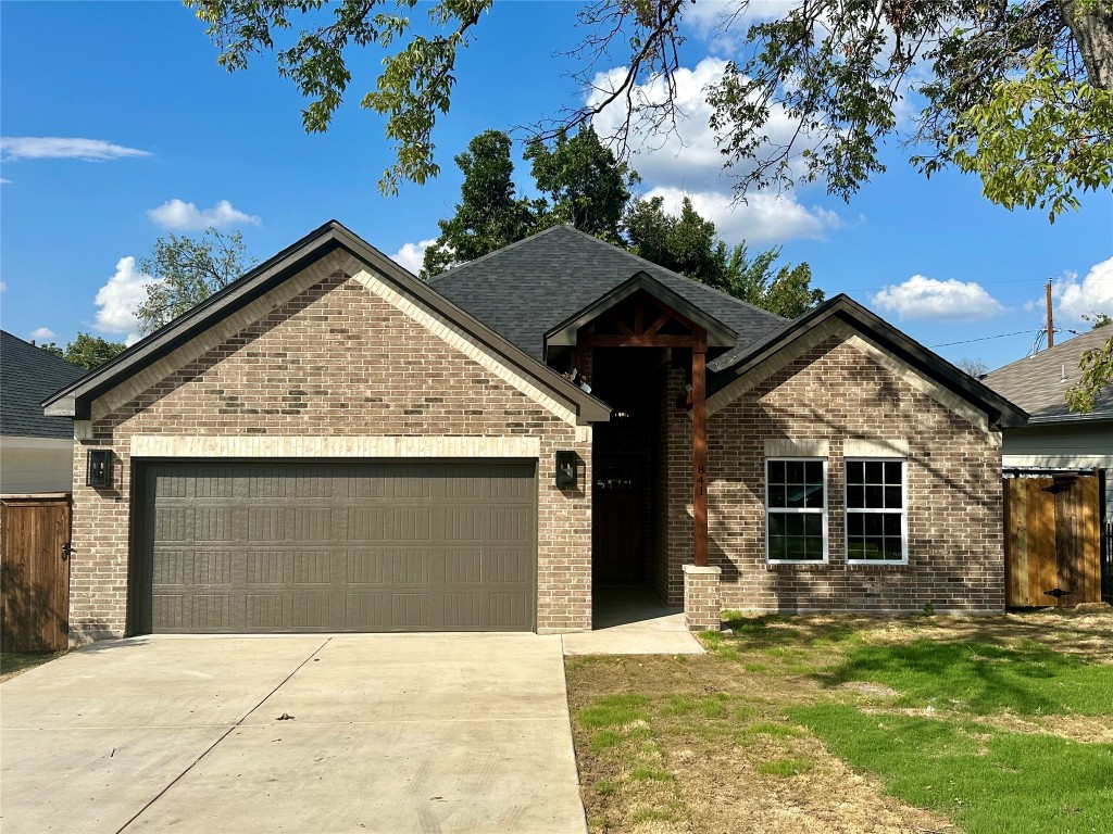 841 E Jessamine Street Fort Worth TX 76104