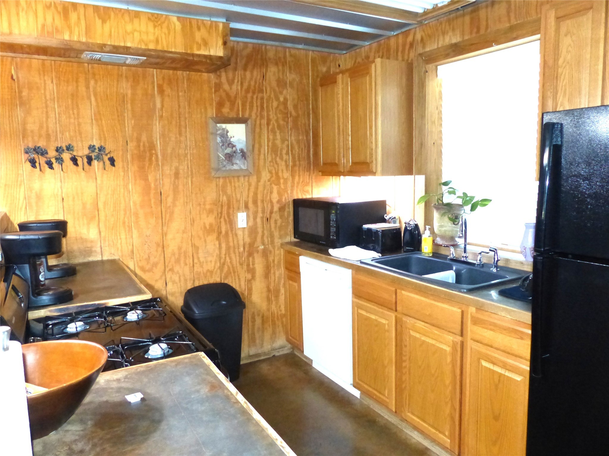 101 S Loop Brady TX 76825
