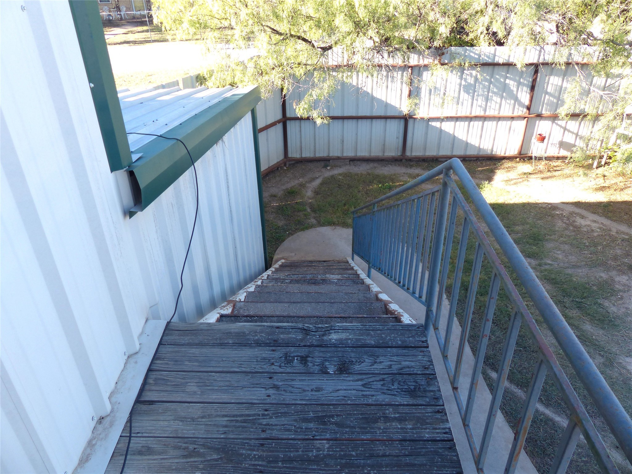 101 S Loop Brady TX 76825