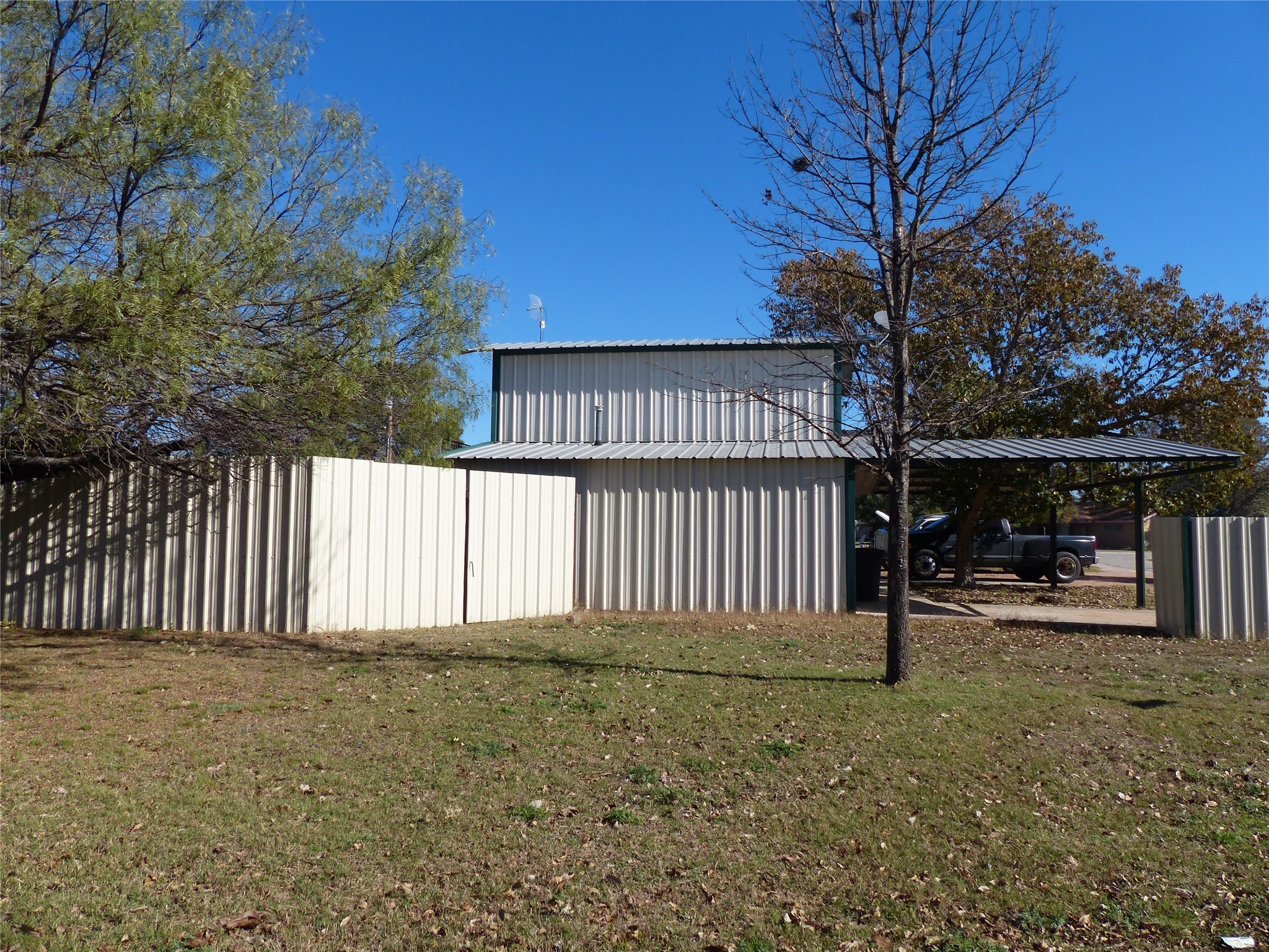 101 S Loop Brady TX 76825