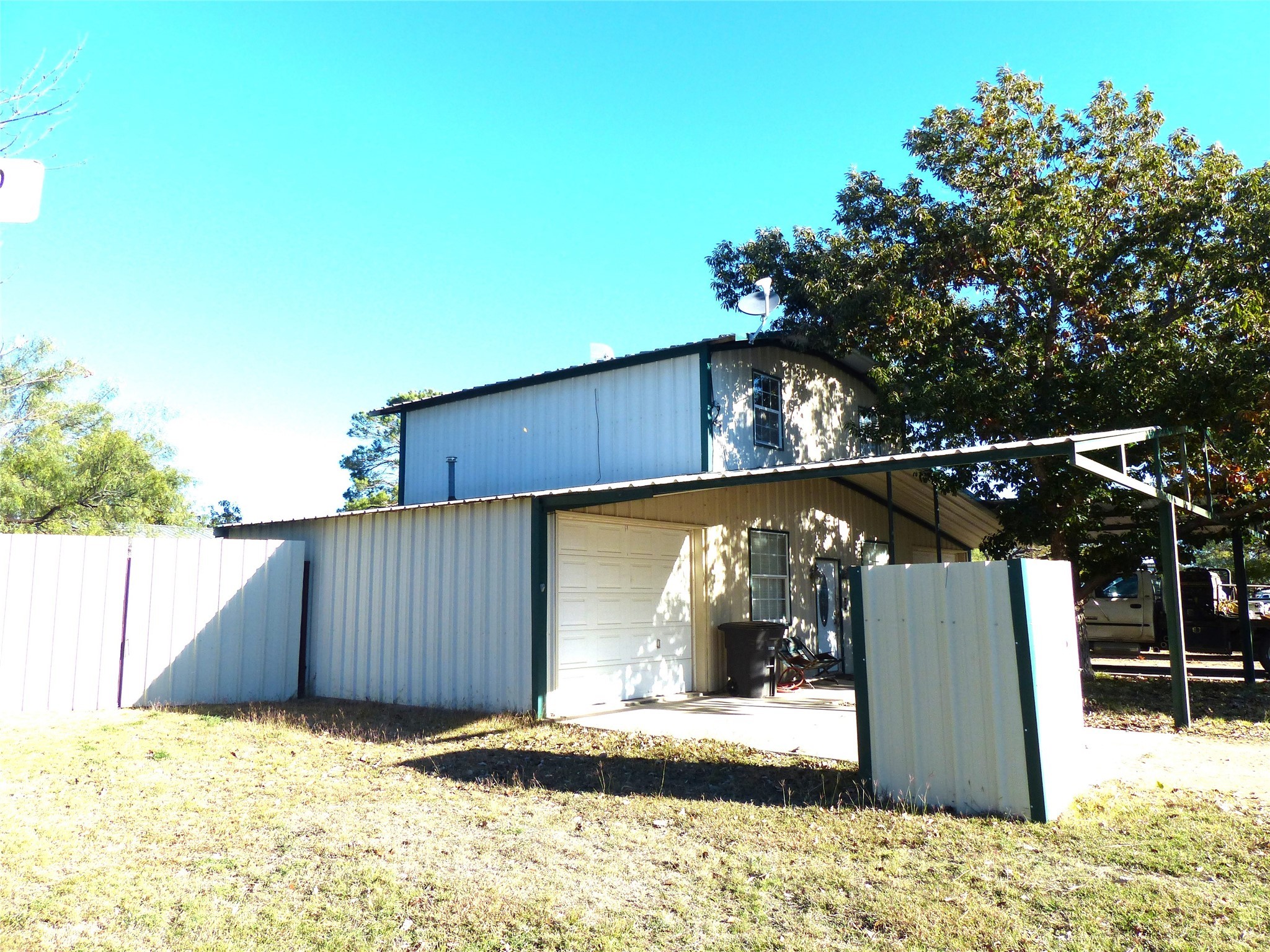 101 S Loop Brady TX 76825