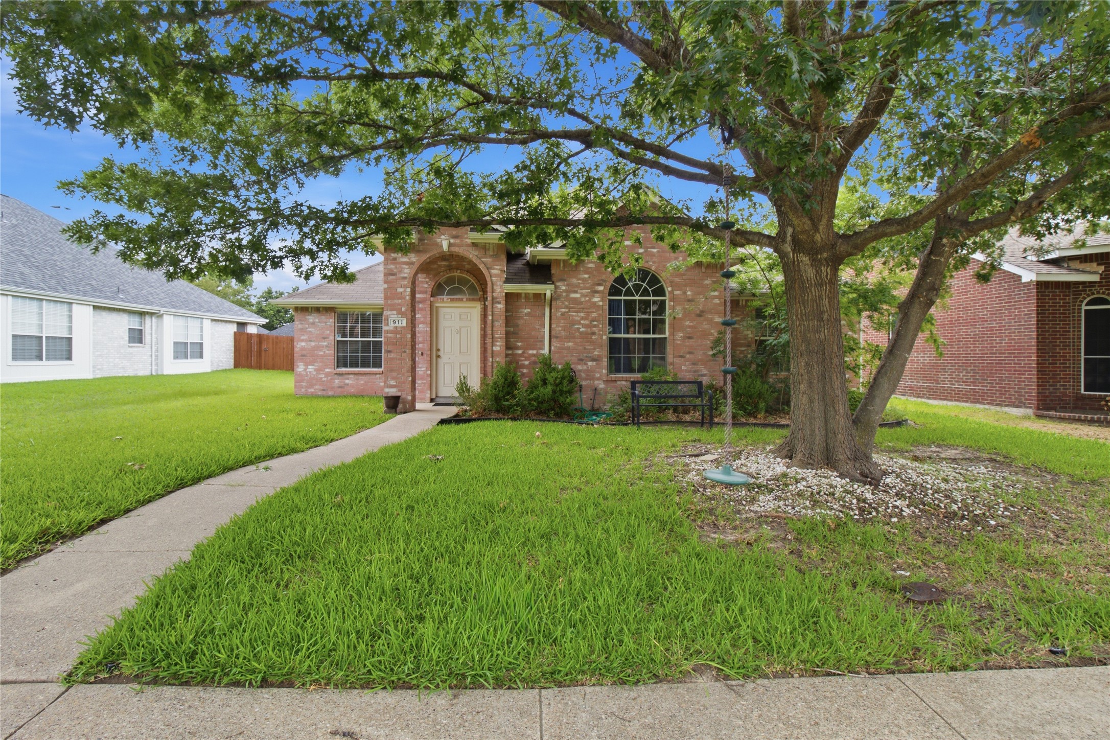 911 Sumner Drive Mesquite TX 75149