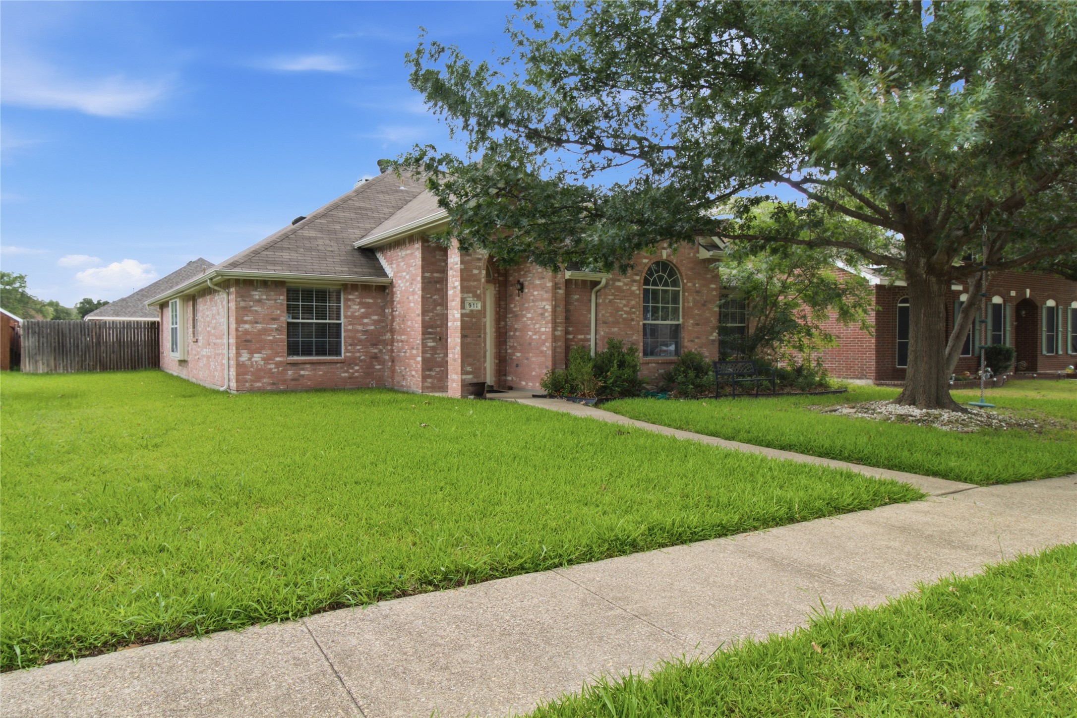 911 Sumner Drive Mesquite TX 75149