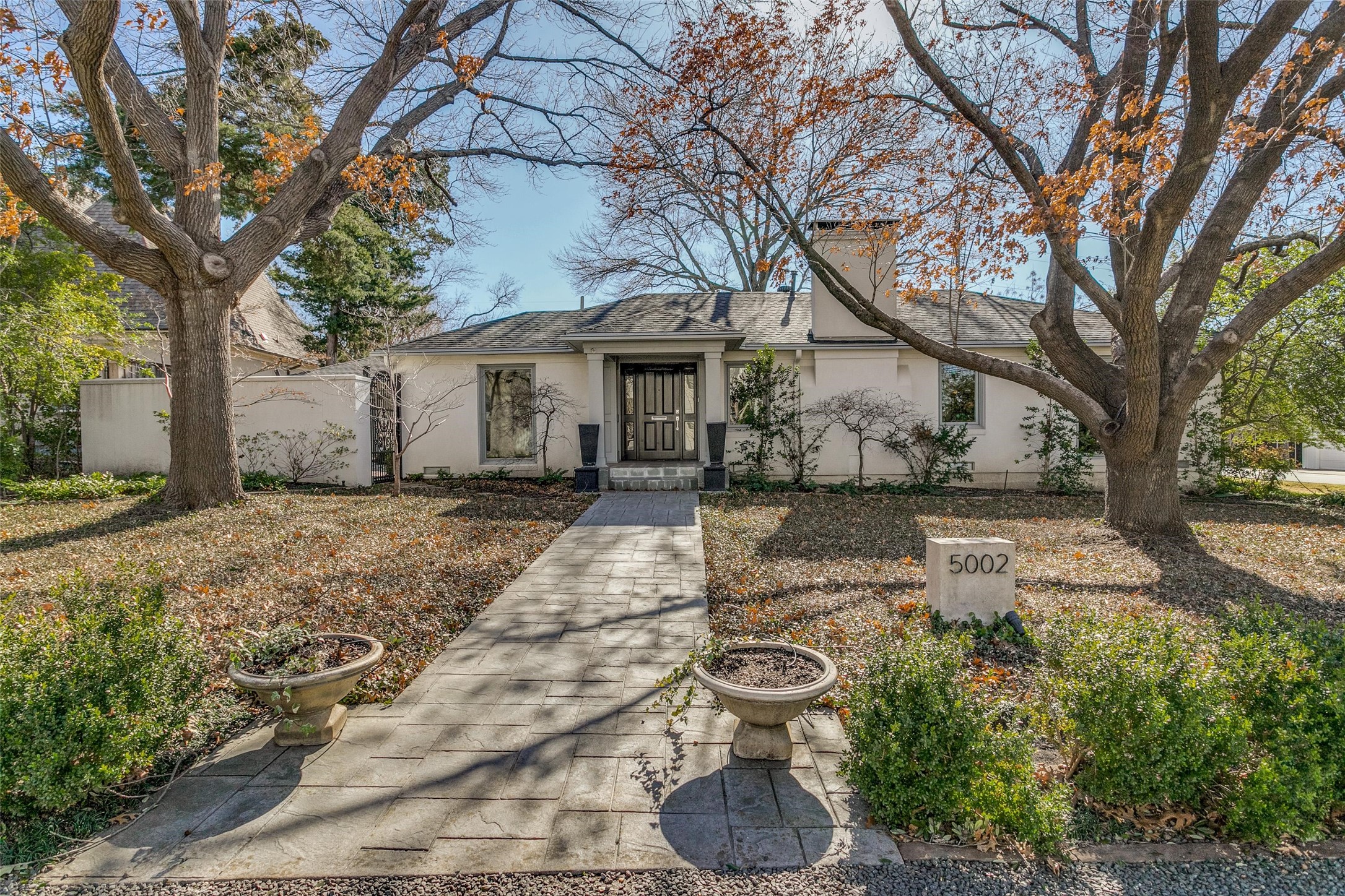 5002 Horseshoe Trail Dallas TX 75209