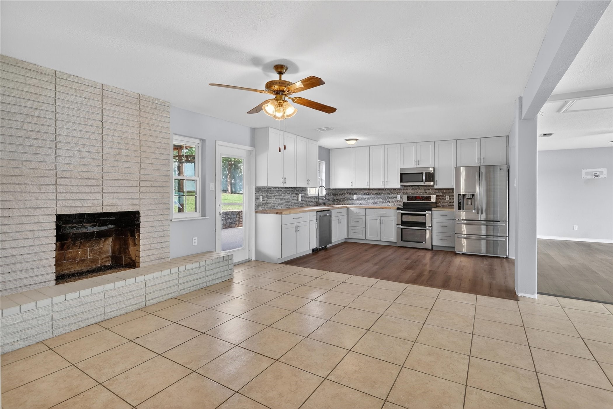 12410 Deeds Court Azle TX 76020