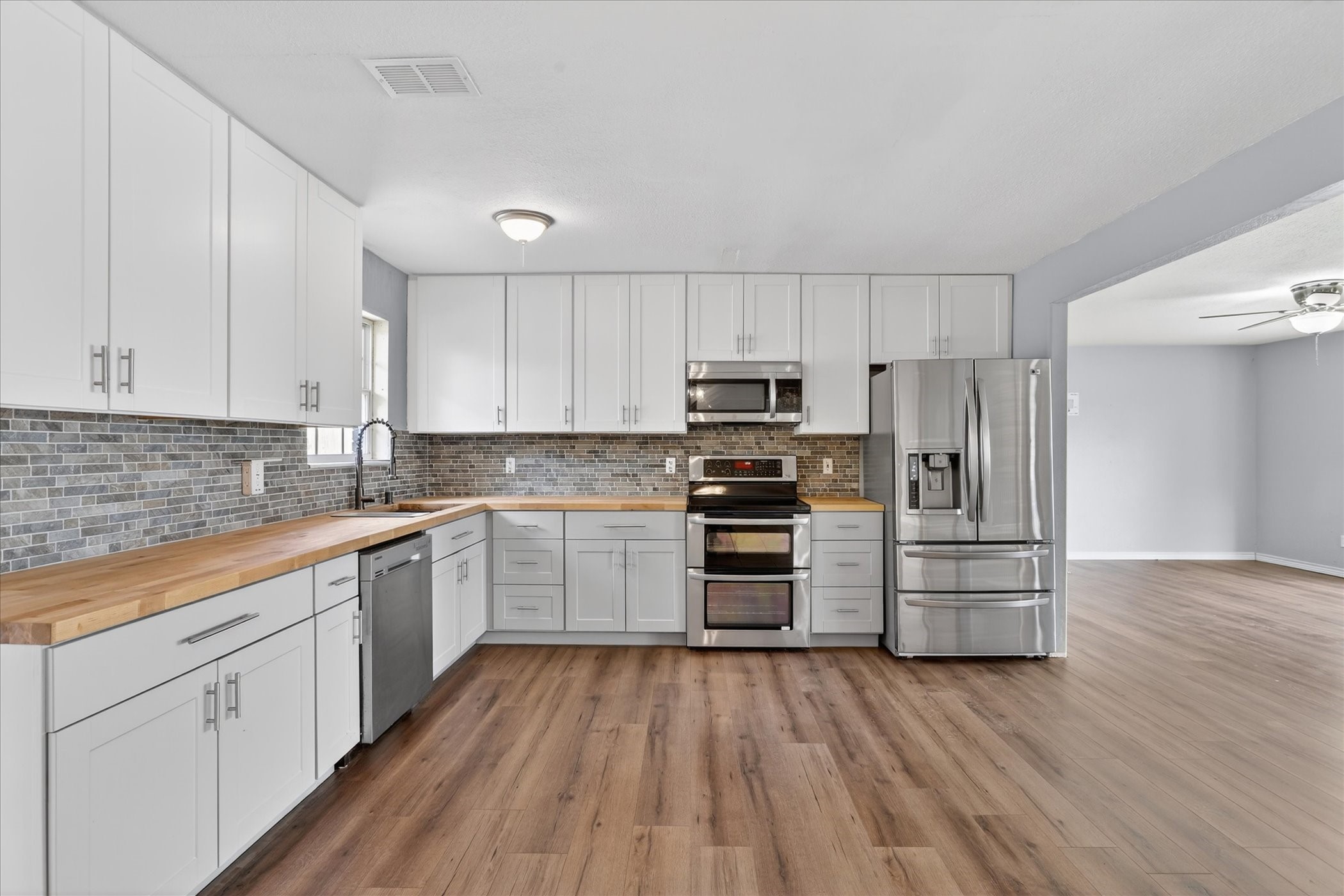 12410 Deeds Court Azle TX 76020