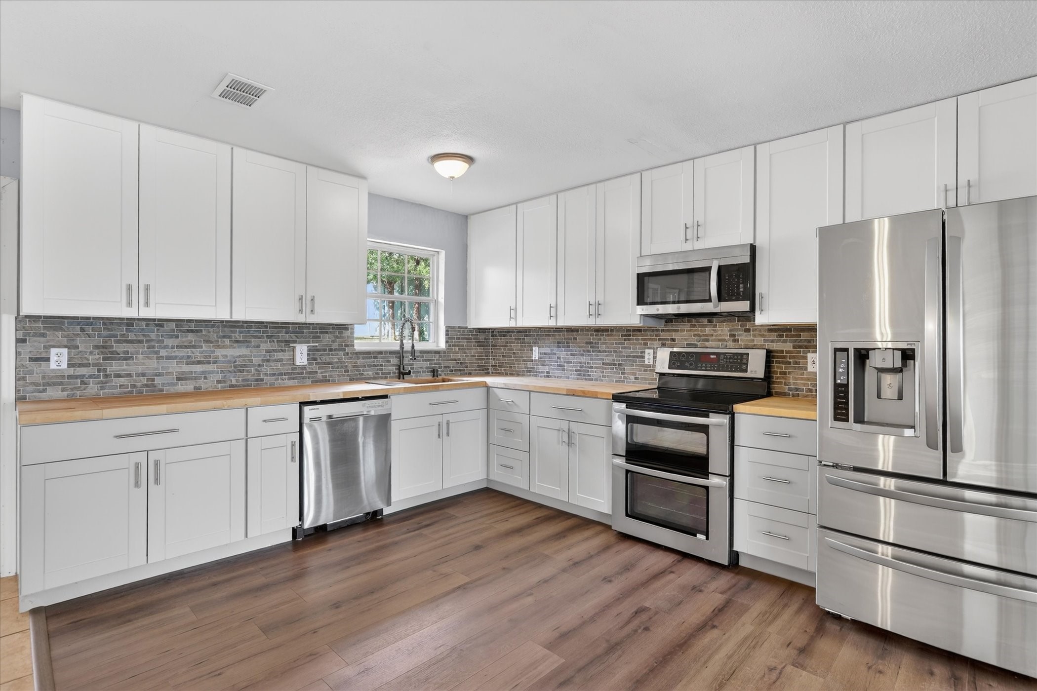 12410 Deeds Court Azle TX 76020