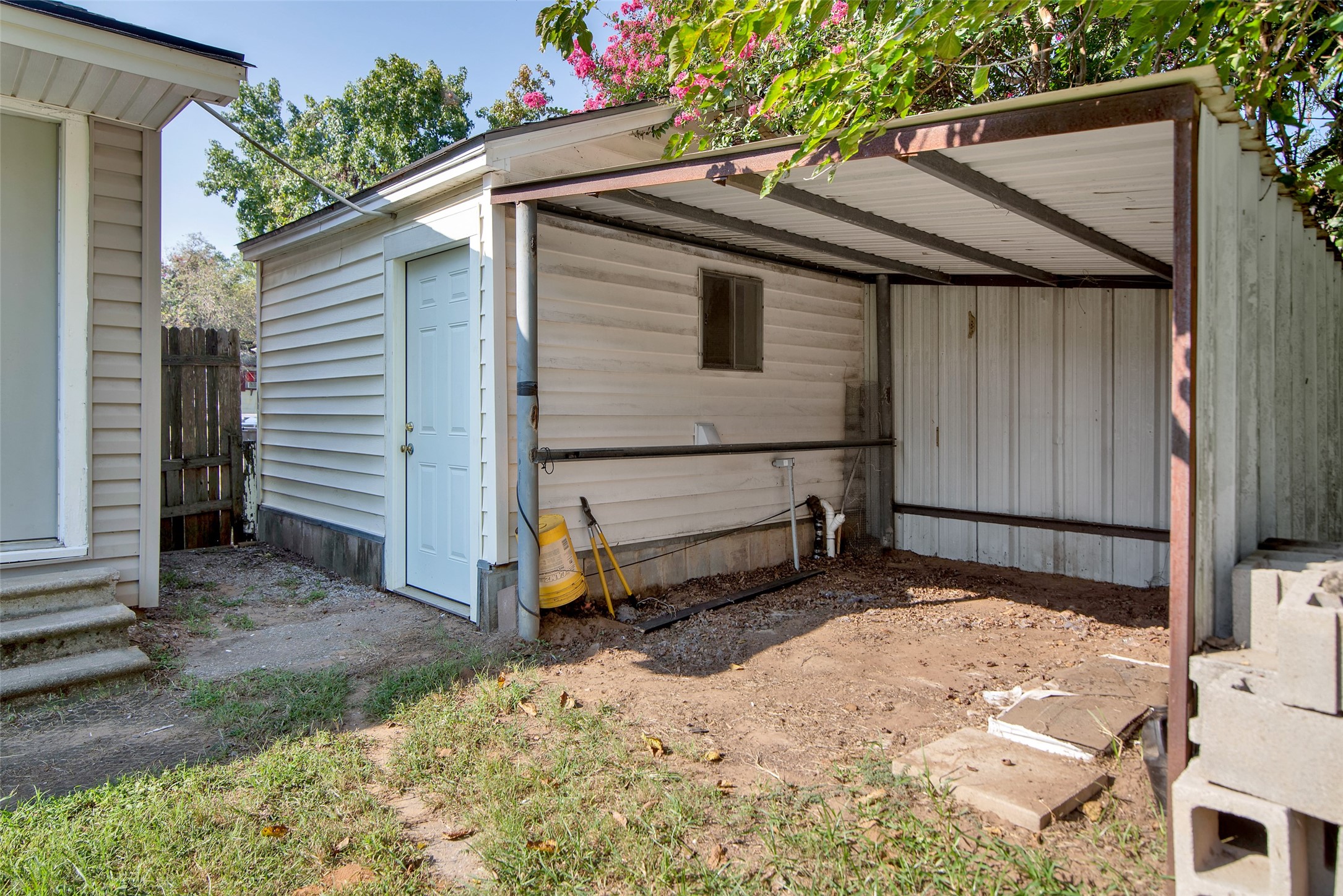 709 W Hanna Street Denison TX 75020