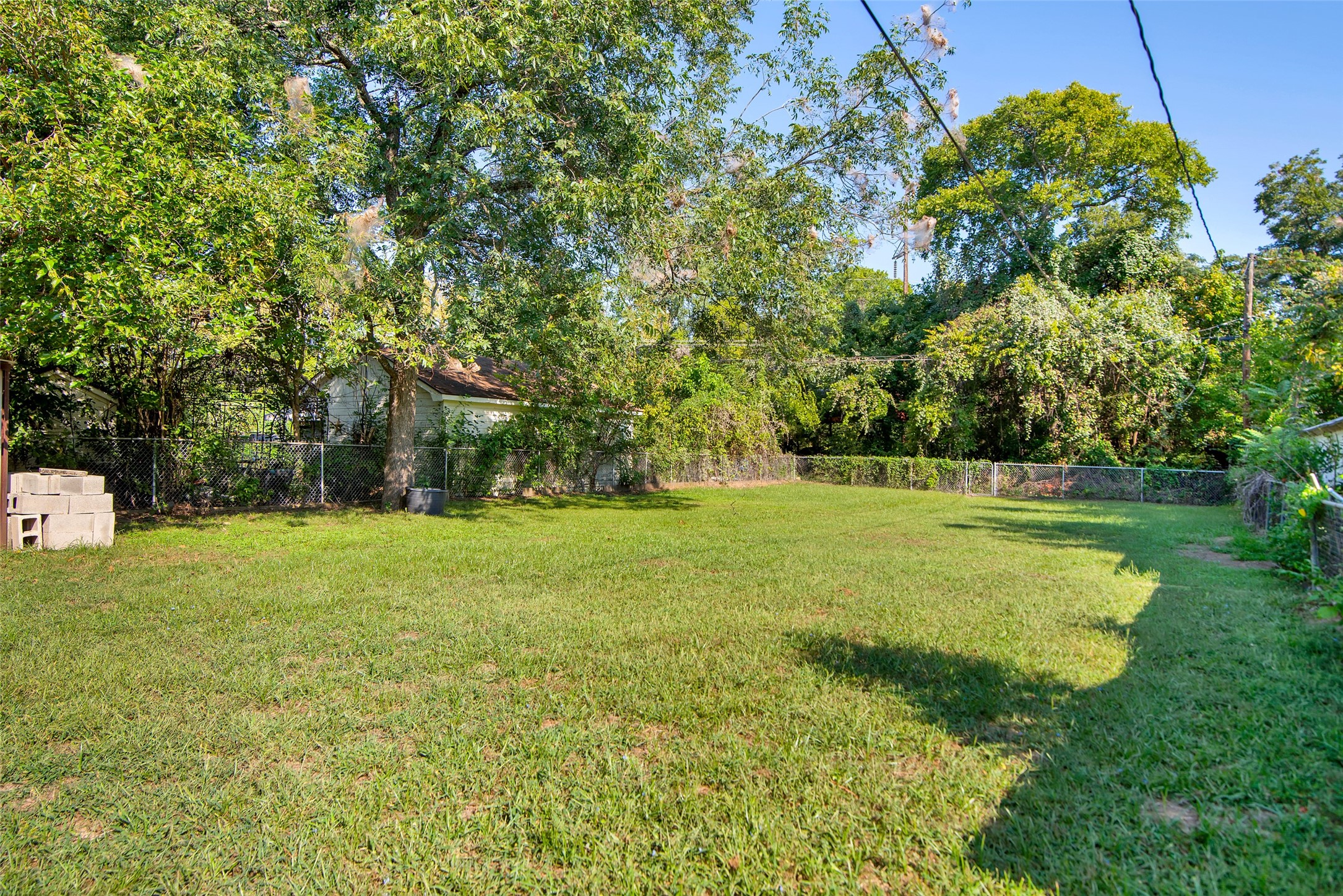 709 W Hanna Street Denison TX 75020