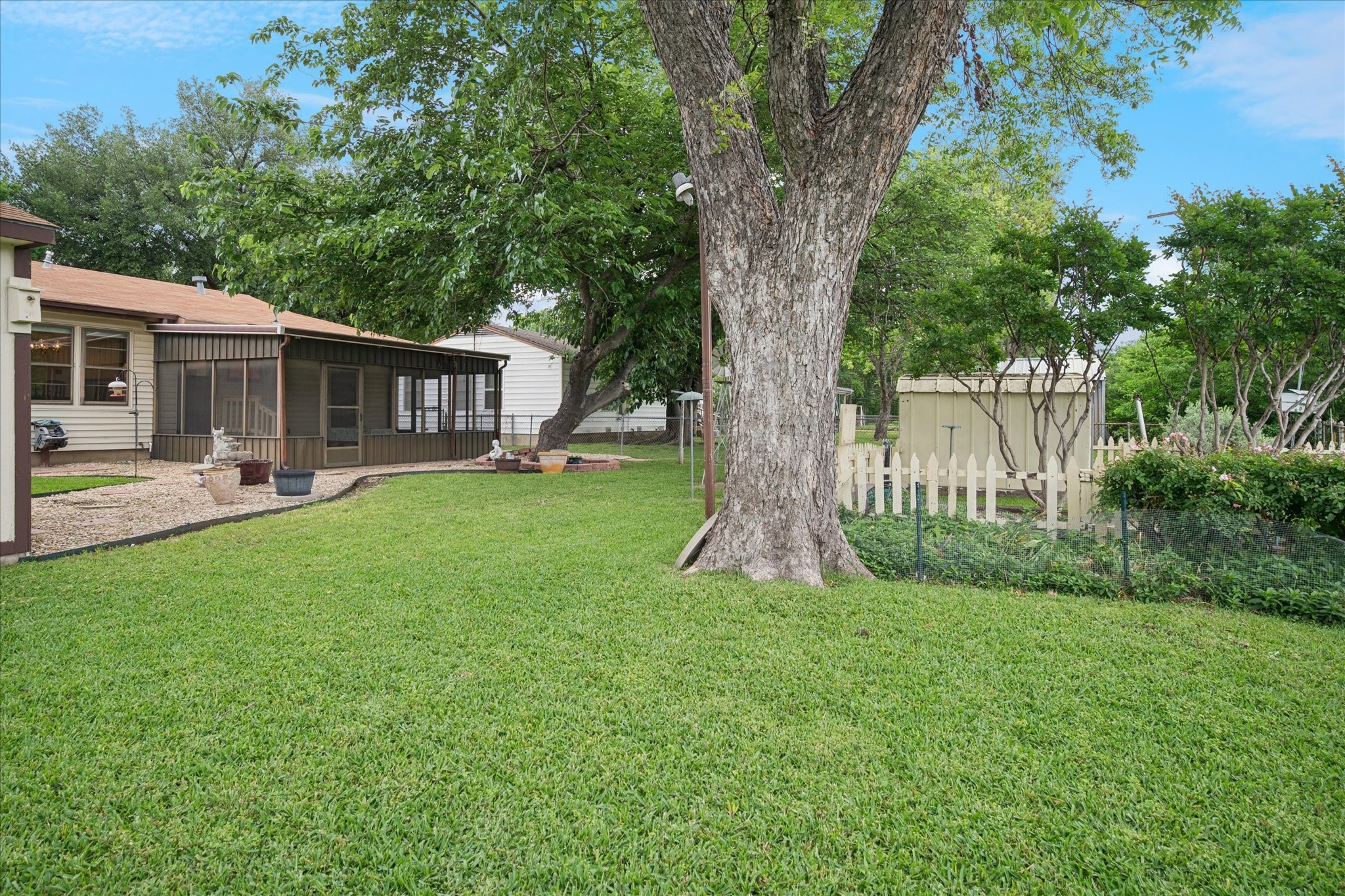 654 Milton Street Lewisville TX 75057