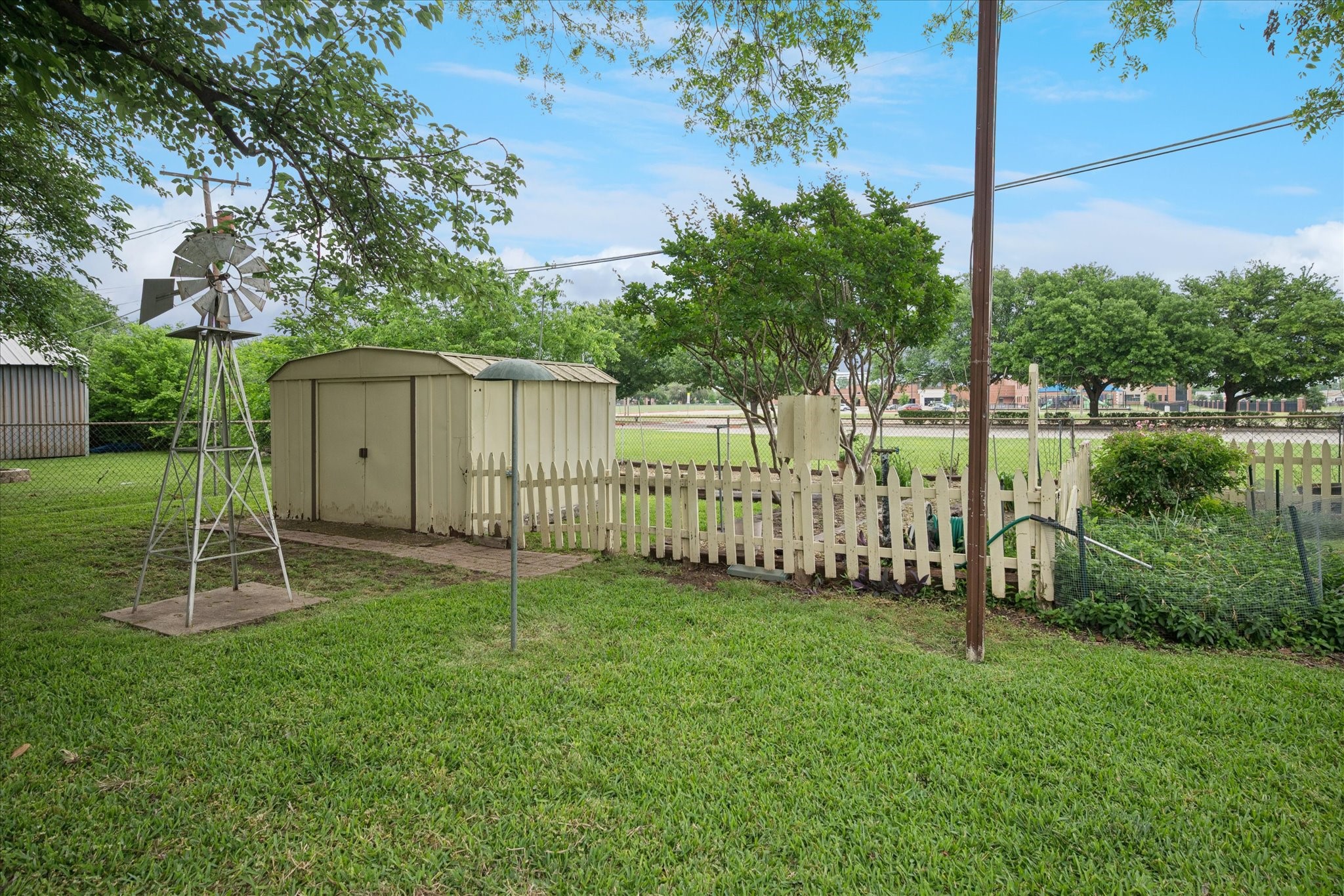 654 Milton Street Lewisville TX 75057