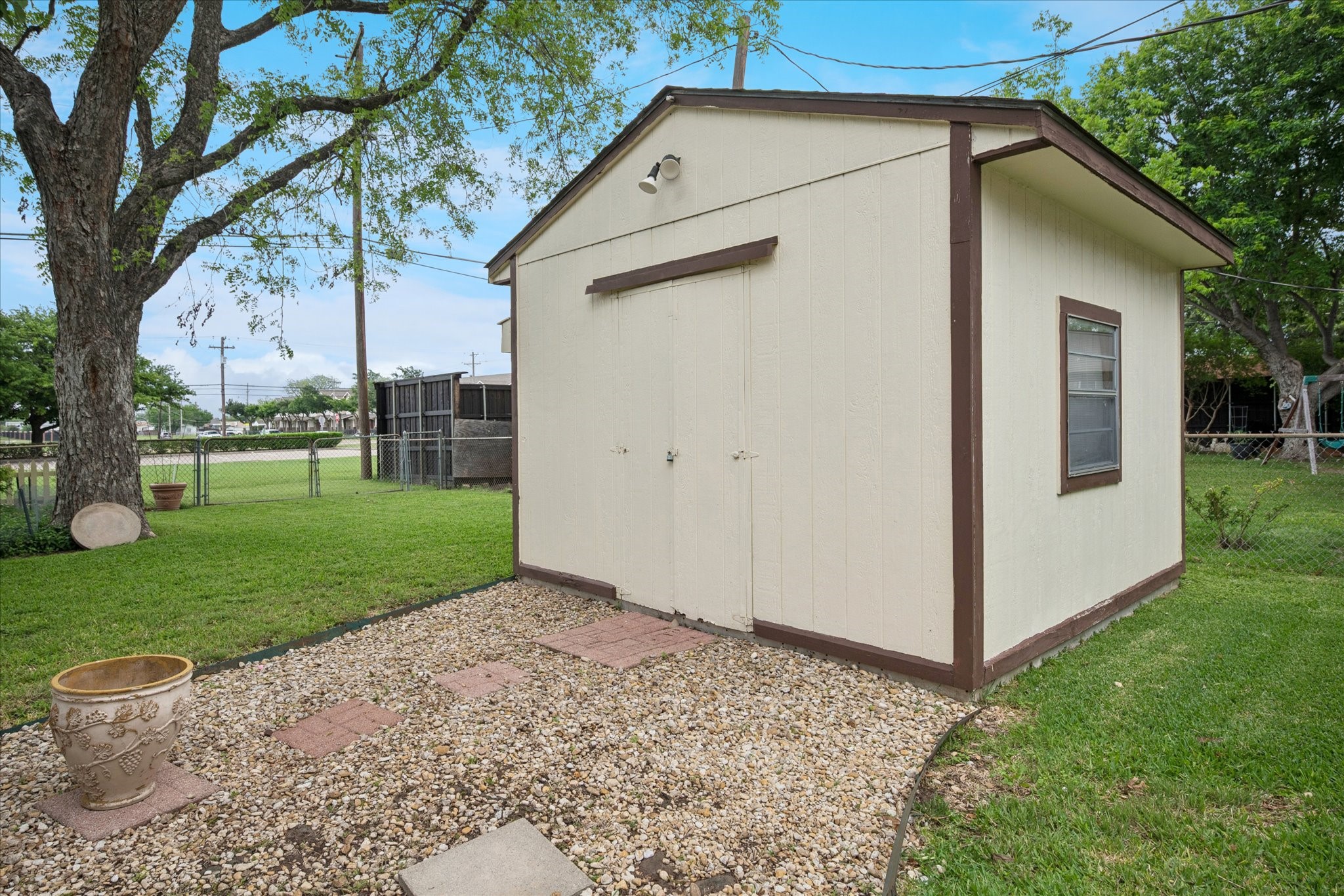654 Milton Street Lewisville TX 75057