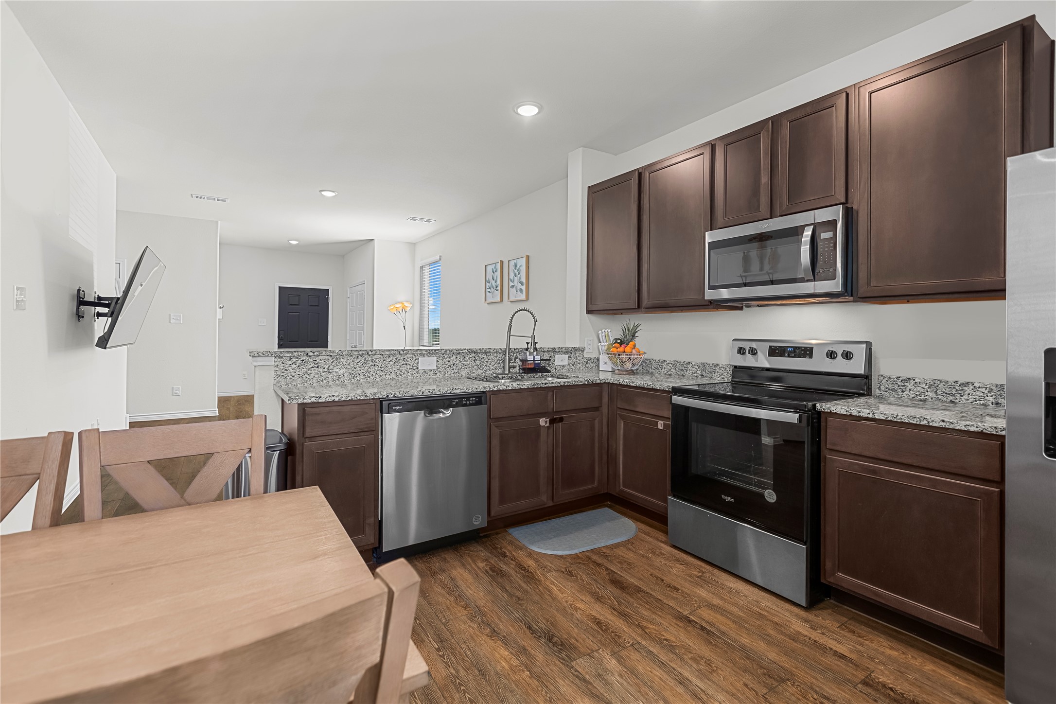 401 Thompson Place Everman TX 76140