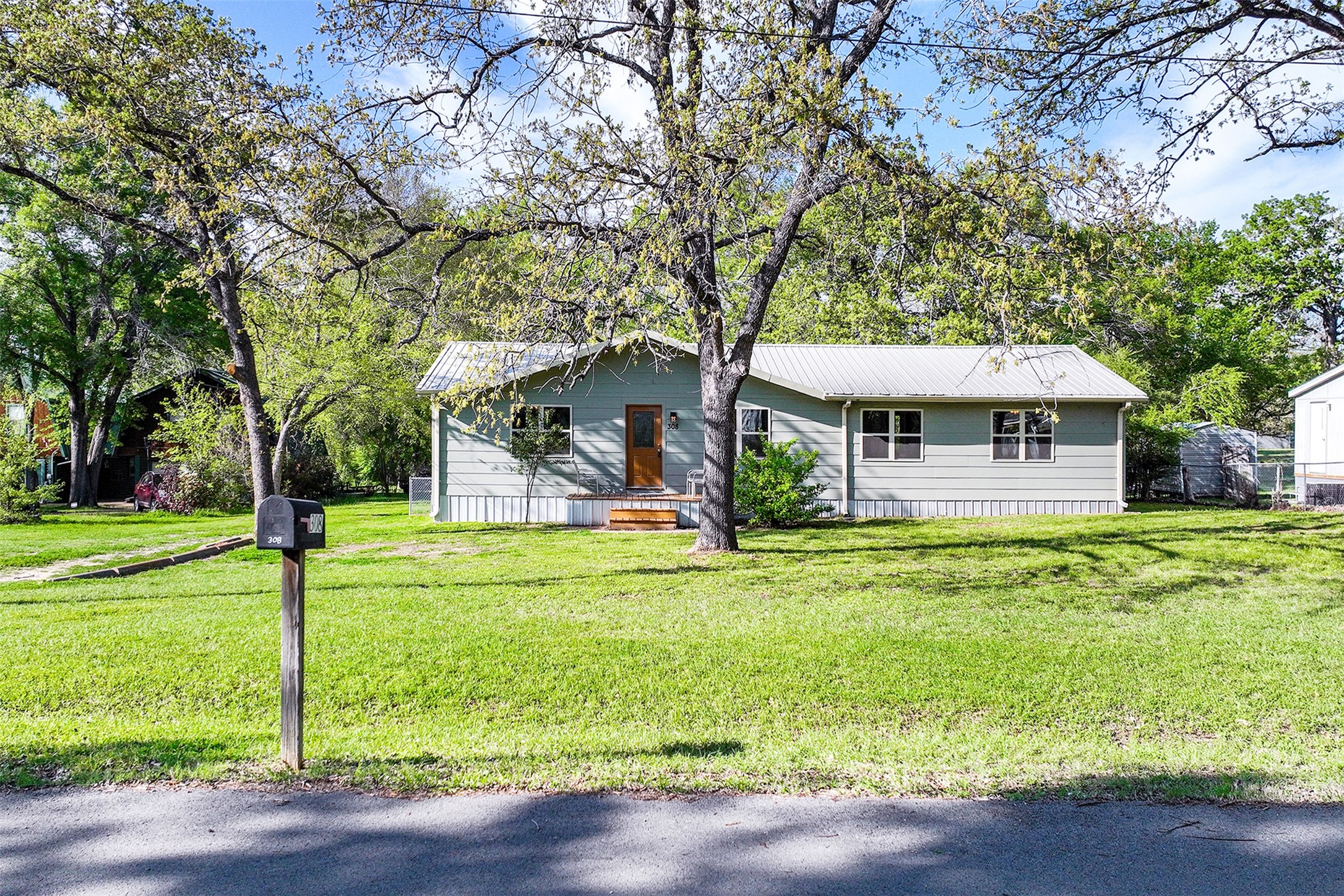 308 Frolic Road Gun Barrel City TX 75156