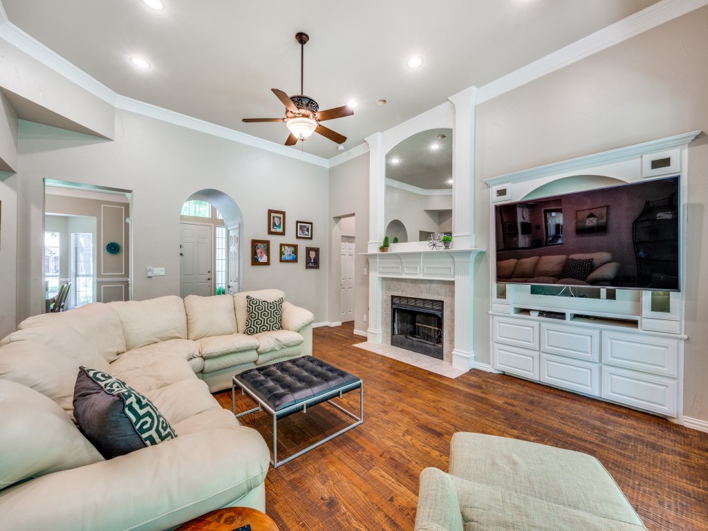 199 Pecan Crossing Court Gunter TX 75058
