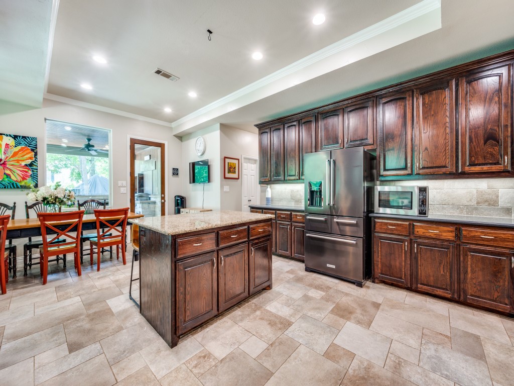 199 Pecan Crossing Court Gunter TX 75058
