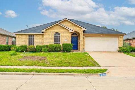 1028 Cedar Ridge Lane Burleson TX 76028