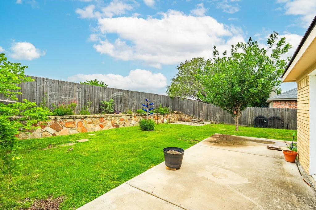 1028 Cedar Ridge Lane Burleson TX 76028