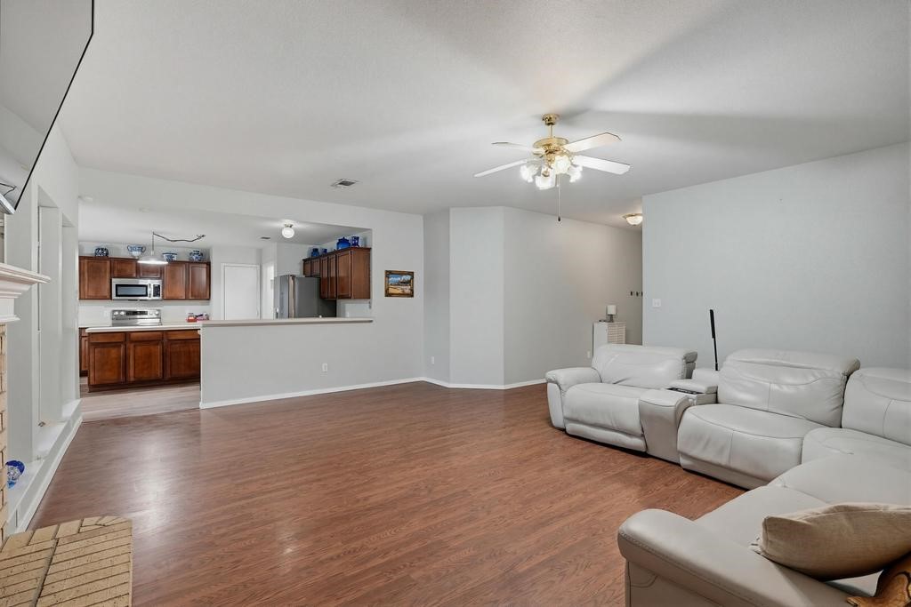 1028 Cedar Ridge Lane Burleson TX 76028