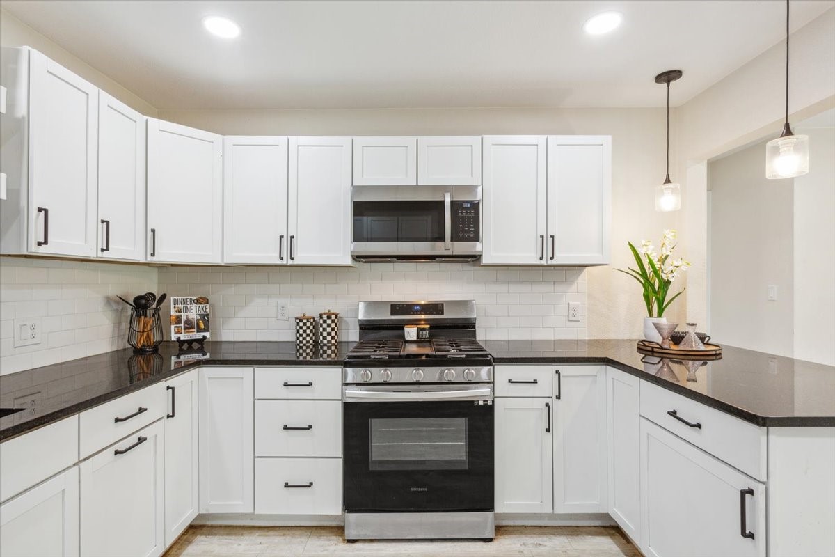 310 Garfield Street Mcgregor TX 76657