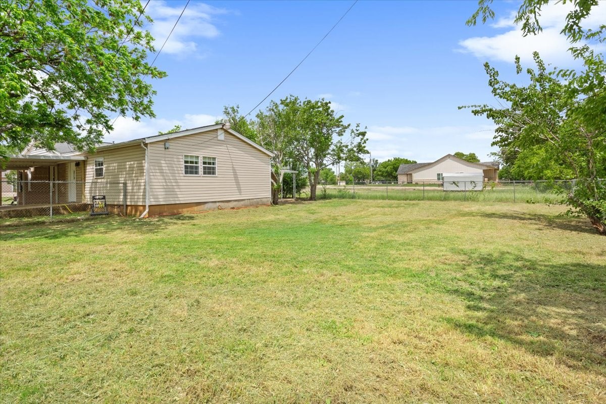 310 Garfield Street Mcgregor TX 76657