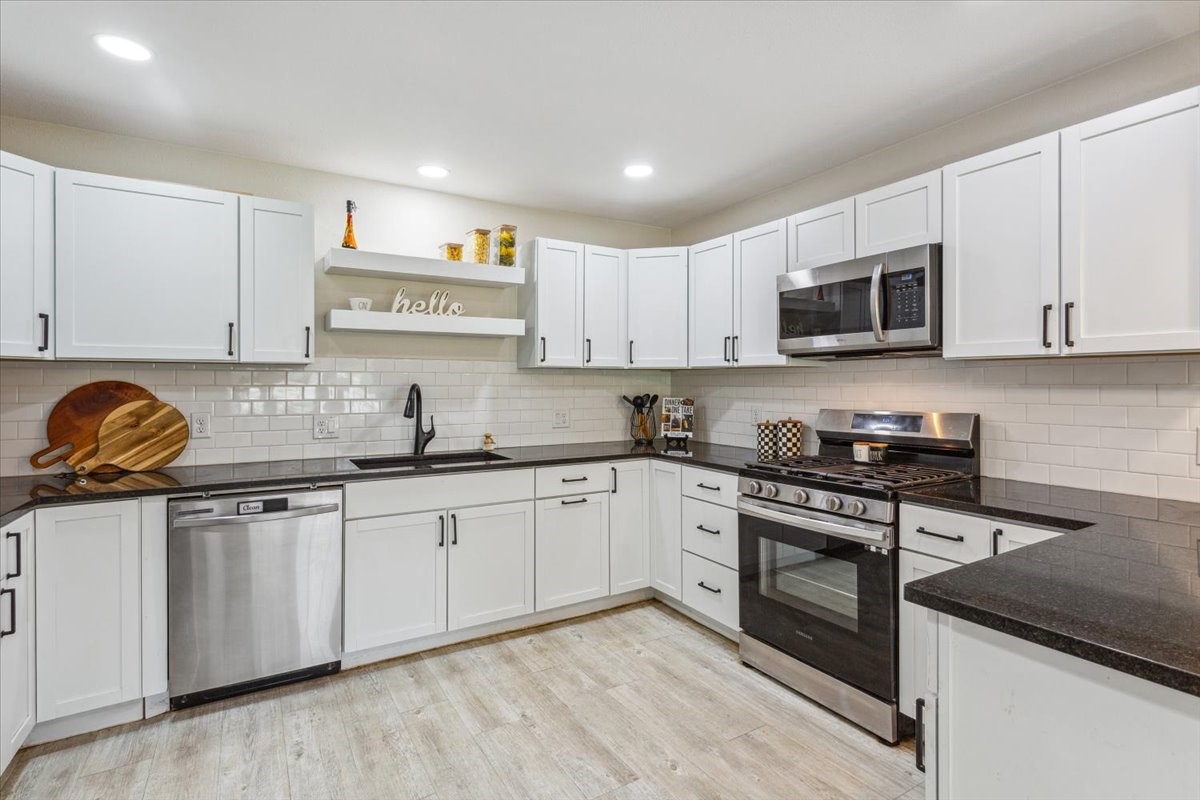 310 Garfield Street Mcgregor TX 76657