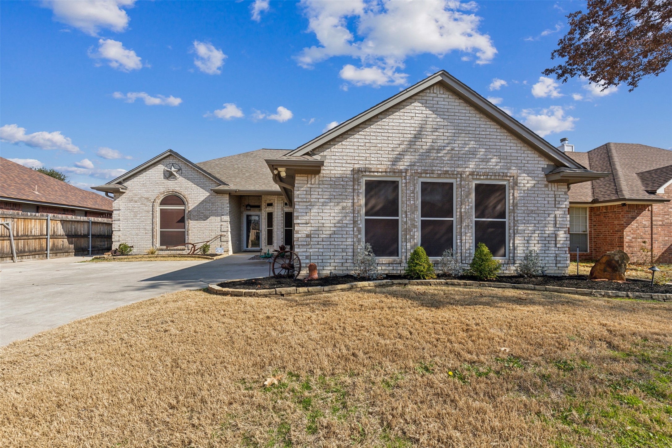6808 Hadley Drive North Richland Hills TX 76182
