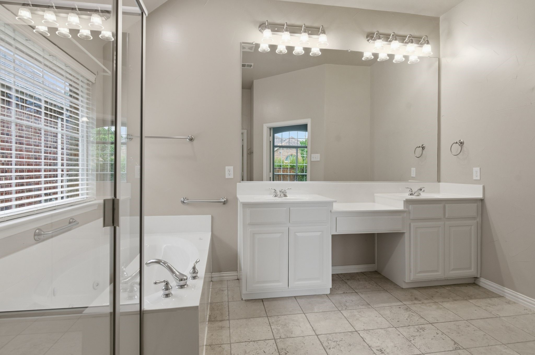 8180 Holliday Road Lantana TX 76226