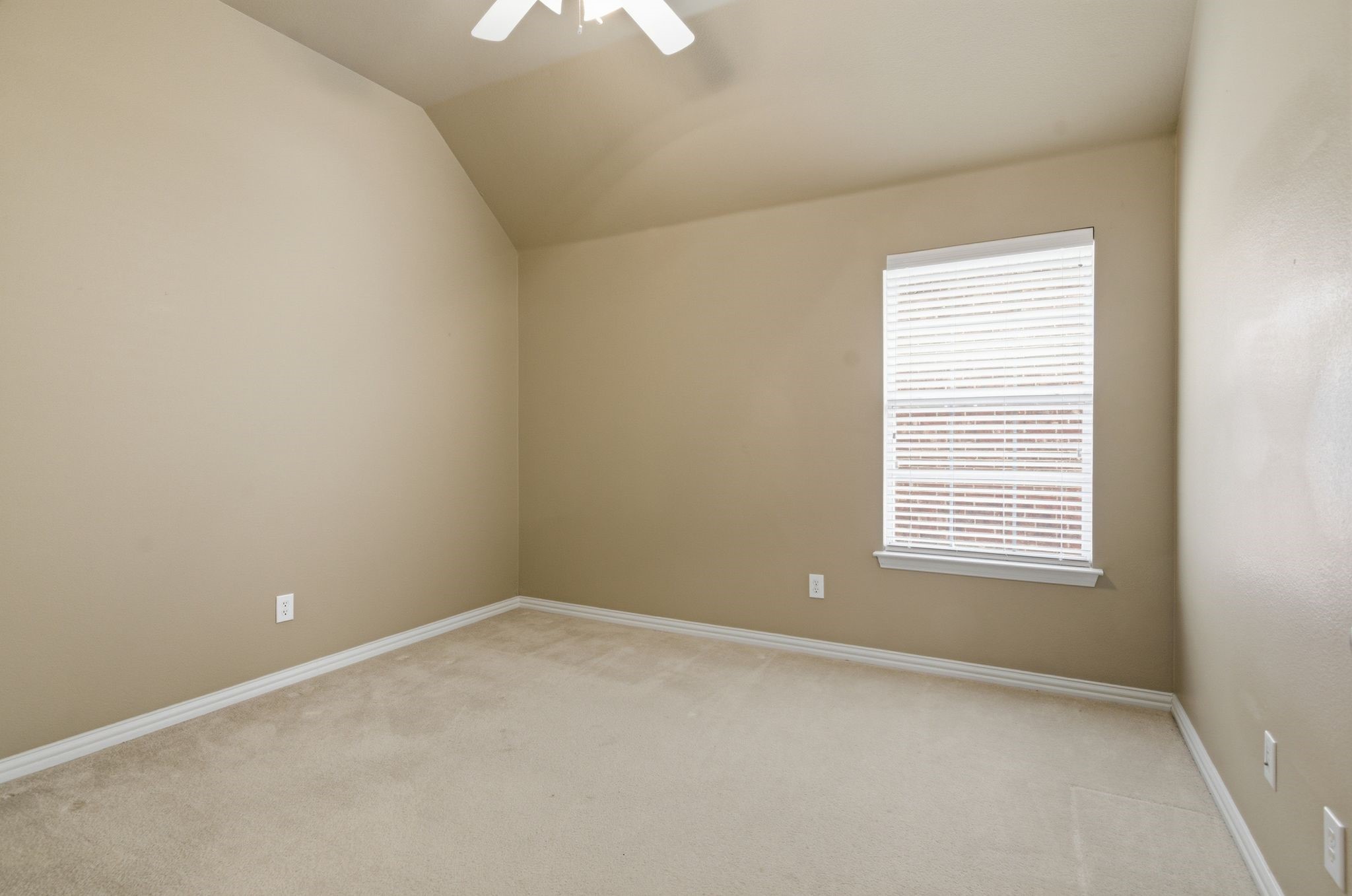 8180 Holliday Road Lantana TX 76226