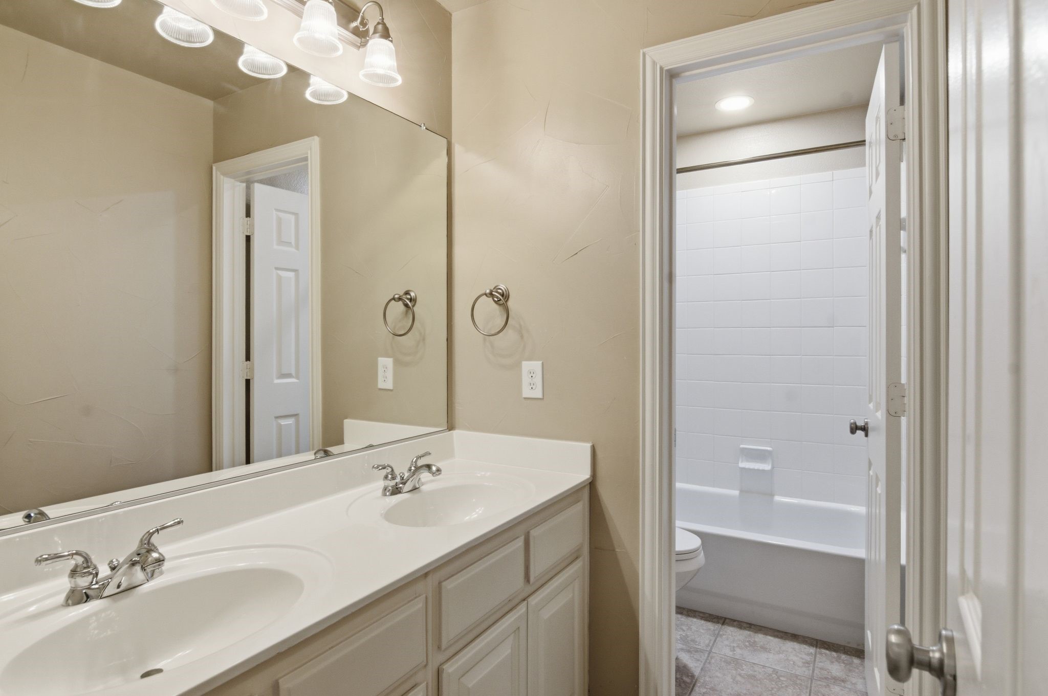 8180 Holliday Road Lantana TX 76226
