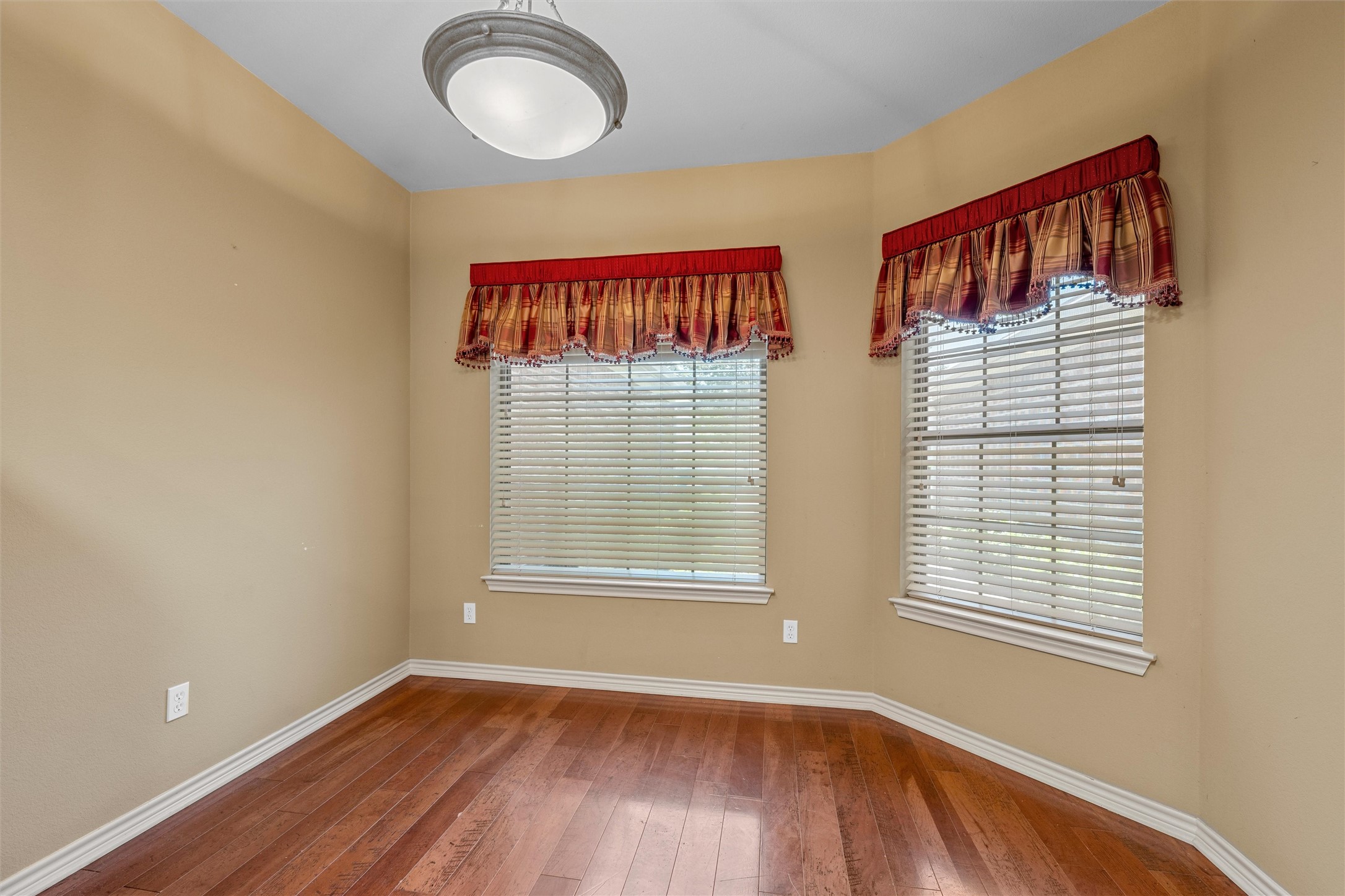 9021 Darby Lane Waco TX 76712